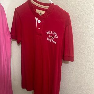 Hollister California “Surf Team” red shirt M